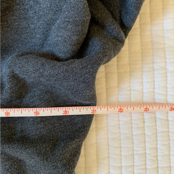 Wilfred sweatshirt, with pockets. - Picture 8 of 10